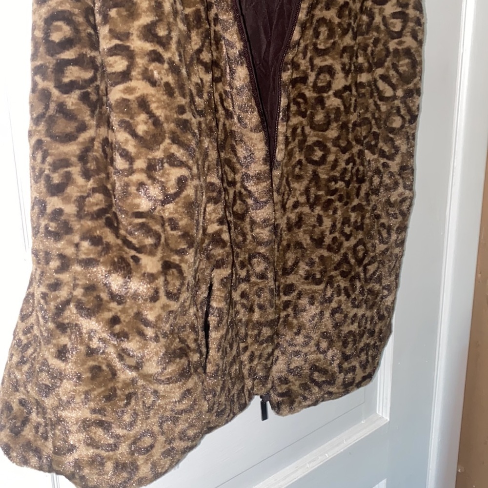 Reversible Vest - Picture 2 of 5